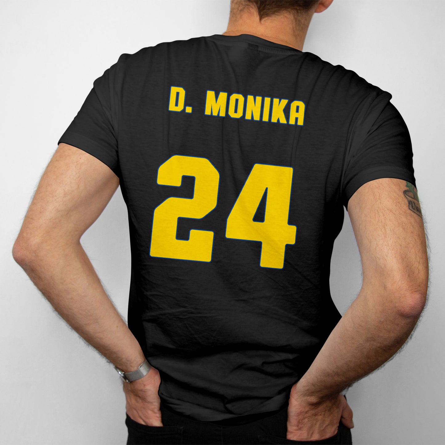 D. Monika